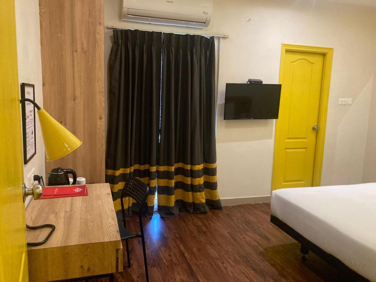 Hotel Istay Hitec Hyderabad Exterior foto